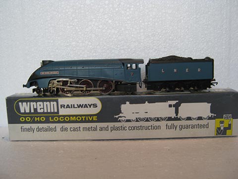 We Buy Wrenn OO Gauge Trains